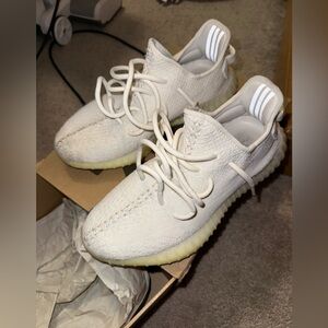 Yeezy Boost 350 V2 in Cream and White